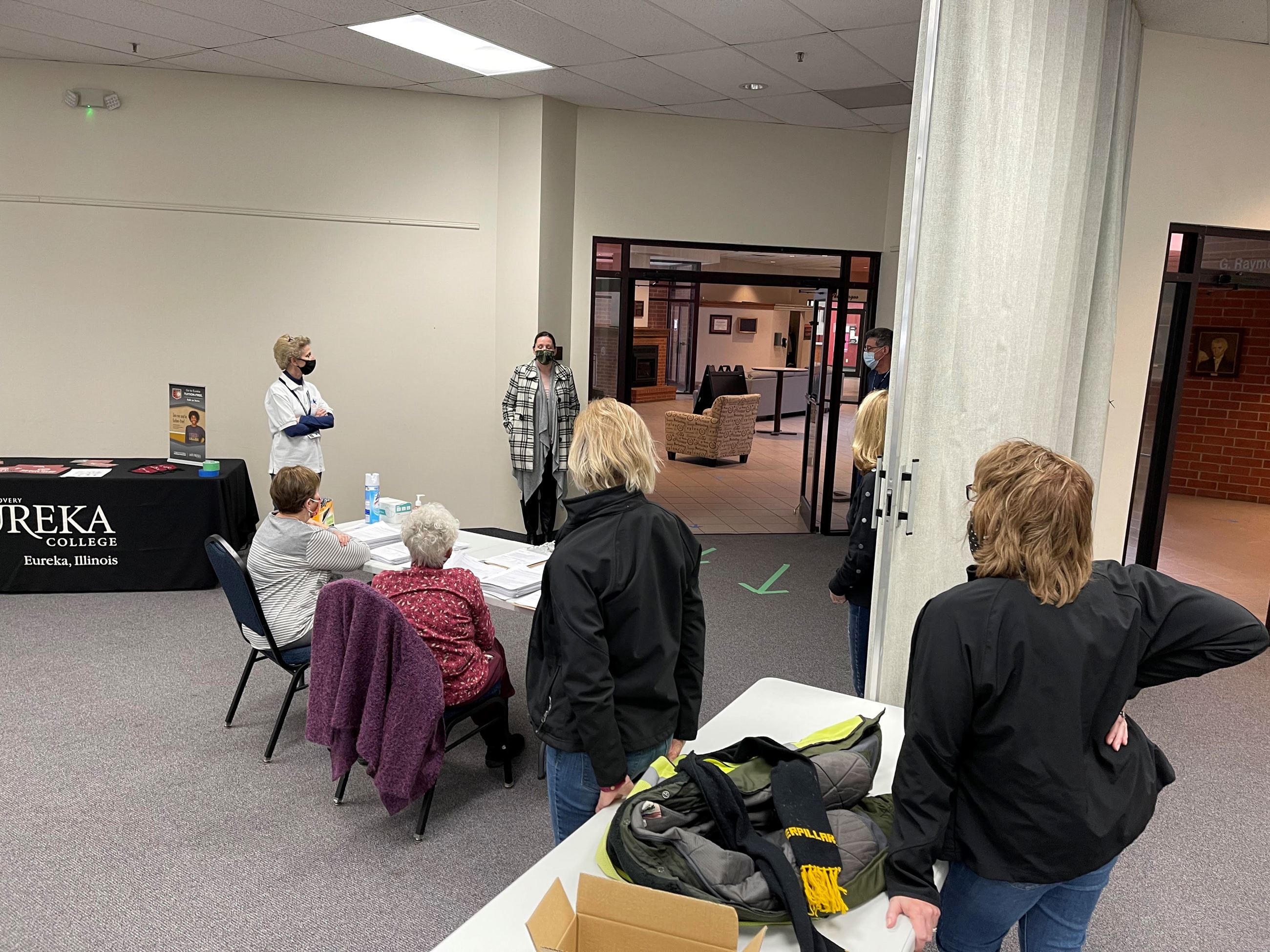 MRC Volunteers helping at Eureka College Covid Vaccine Clinic